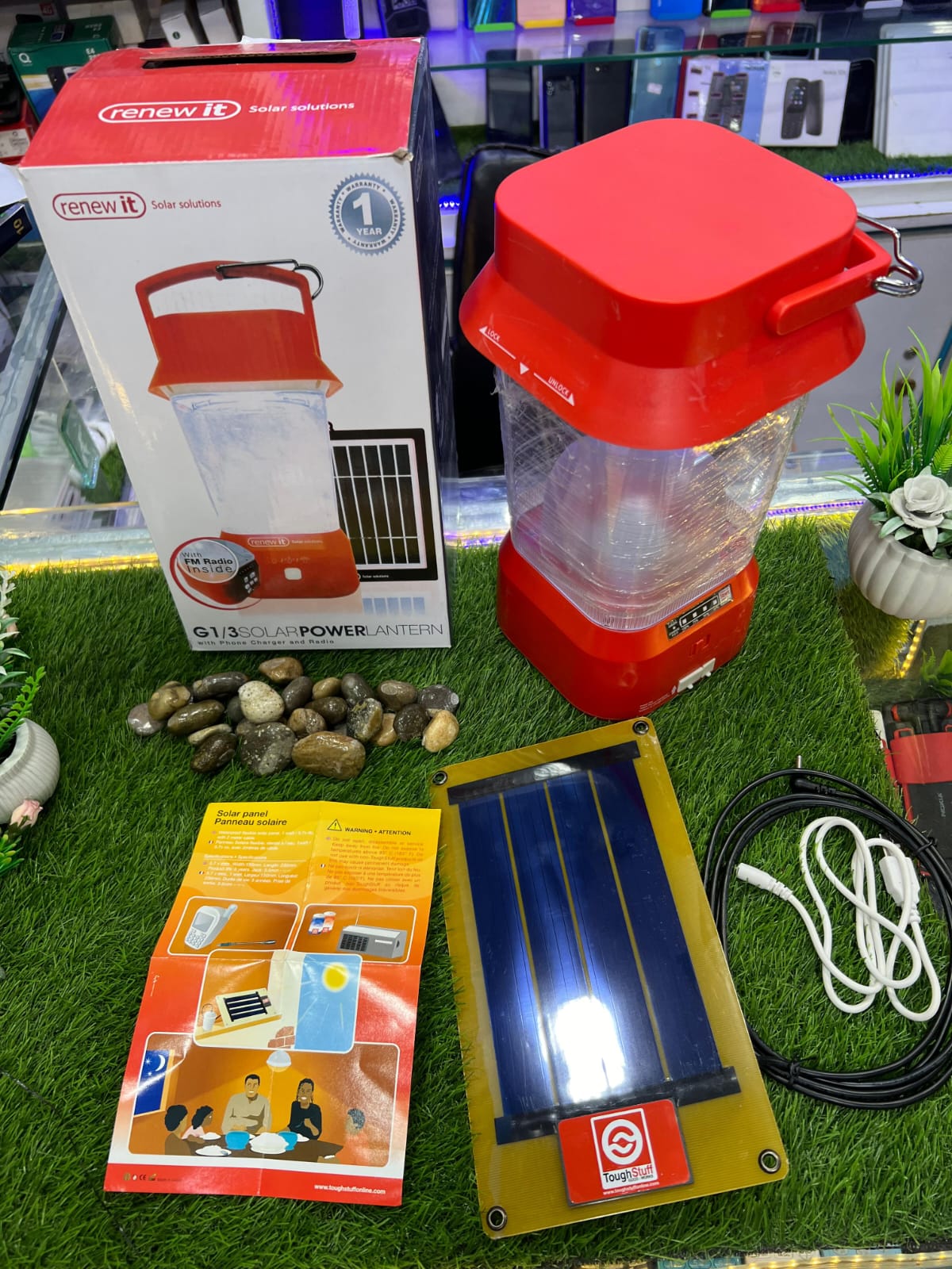 G1/3 Solar Power Lantern with Phone Charger and FM Radio